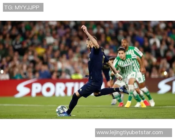 卡纳莱斯回忆皇马岁月：孤独与泪水交织的崩溃时光