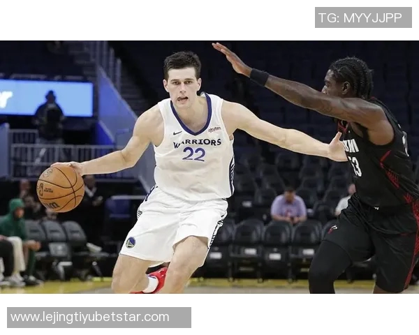 马克西状态回暖半场表现亮眼贡献12分4板3助助球队争胜